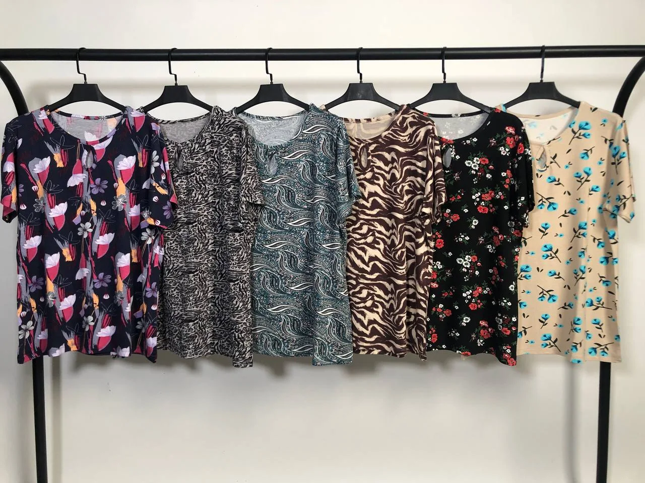 تیشرت ویسکوز یقه اشکی پک طرح بندی سوم