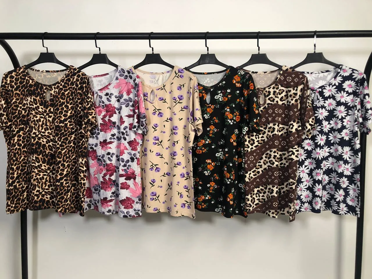 تیشرت ویسکوز یقه اشکی پک طرح بندی چهارم