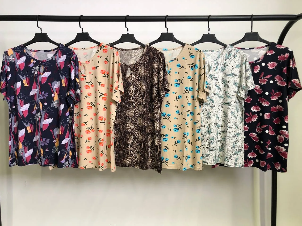 تیشرت ویسکوز یقه اشکی پک طرح بندی اول تیشرت ویسکوز یقه اشکی پک طرح بندی اول