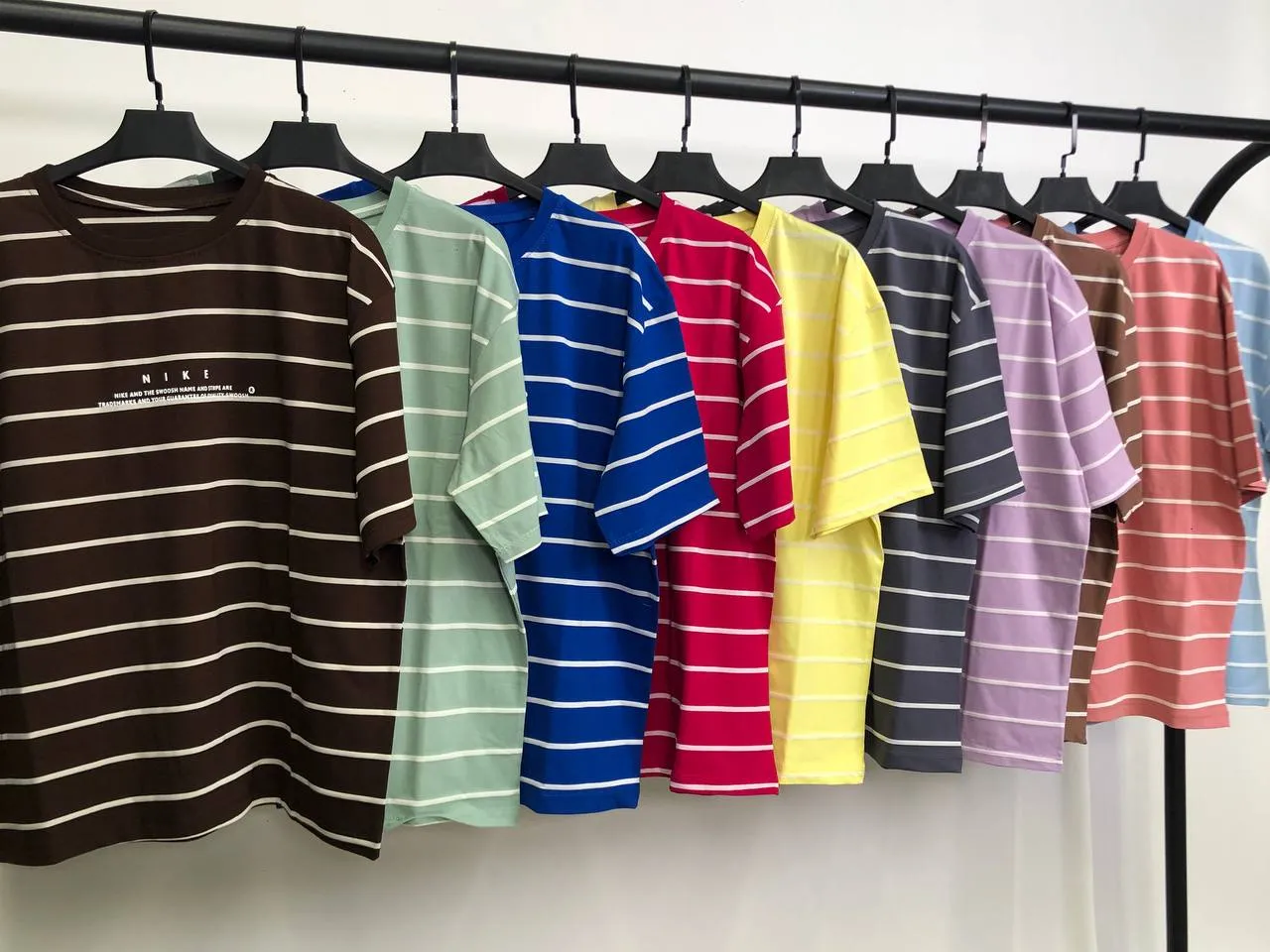 باکسی راه راه چاپ nike